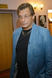 Домогаров об уходе из Моссовета: &laquo;Никогда не желал, а сейчас хочу крови тех, кто предал театр&raquo;