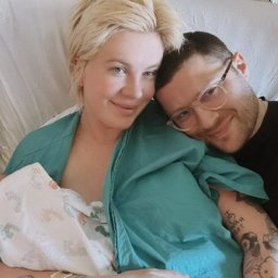 Айрленд Болдуин родила дочку Холланд