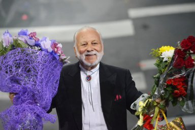 Воспитал короля российской эстрады, но потерял жену и семидневную дочь. Радость и горе Бедроса Кирко