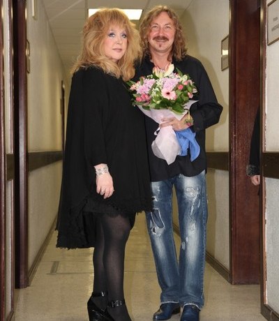 Николаев не отвернулся от Пугачевой и Галкина: &laquo;Наша семья вас любит и с нетерпением ждет встречи!&raquo;