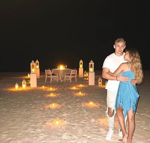 Валя Карна.Val приняла предложение руки и сердца от Саши Стоуна &ndash; фото