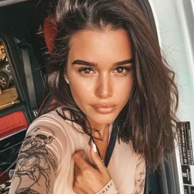 Ксения Бородина улетела из России вместе с детьми