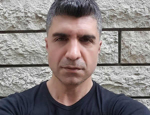 Турецкий секс-символ Озджан Дениз избежал тюремного срока по обвинению в домашнем насилии