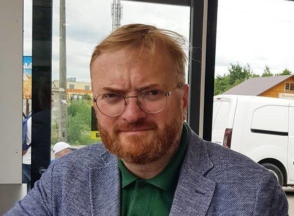 &laquo;Прикольный дядька!&raquo;: Амиран Сардаров уговорил депутата Милонова стать ведущим его шоу