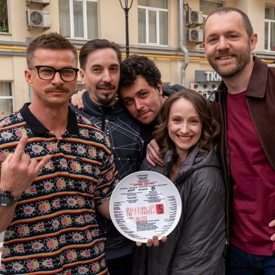 Денис Шведов будет спасать мир вместе с Гошей Куценко и Романом Курцыным в комедии &laquo;Красный 5&raquo;