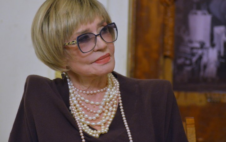 &laquo;Он не в прошлом, он &ndash; здесь&raquo;: Алентова показала, как выглядит кабинет Меньшова после его смерти