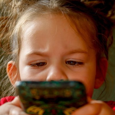 Дети смотрят видео чаще, чем играют в игры