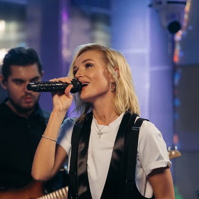Полина Гагарина сделала &laquo;Вдох&raquo; на &laquo;Авторадио&raquo;