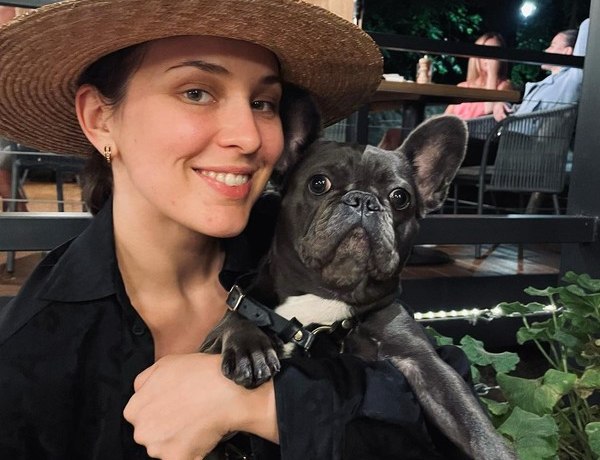 Певица MARUV беременна