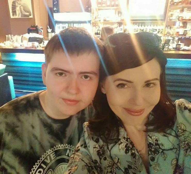 Ирина Дюкова поблагодарила бывшего мужа за прекрасного сына Артема