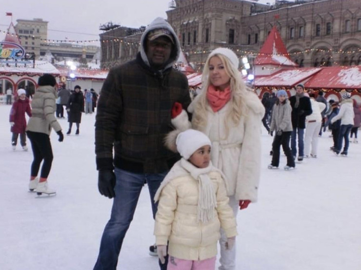 Теперь теплые фото хранятся в личном архиве Калачевой