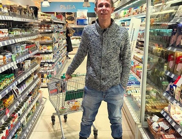 Алексей Панин откровенно о нашумевшем видео с собакой и проблемах с наркотиками