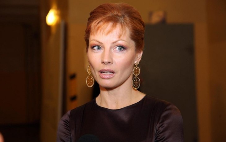 Алена Бабенко: &laquo;Во время беременности страдала. Скиталась по знакомым, денег вообще не было&raquo;