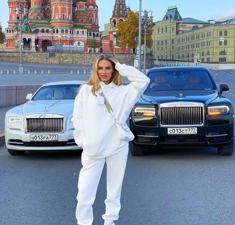 Ханна подала в суд на блогера Конасову за сравнение ее заколок с товаром &laquo;Алиэкспресс&raquo;
