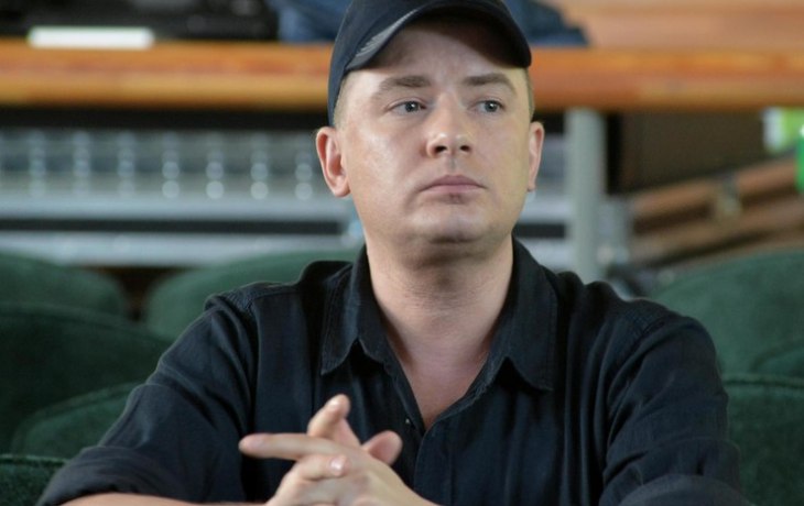 &laquo;Положи от меня две розы&raquo;: скорбящий по Шатунову Андрей Данилко почтил его память