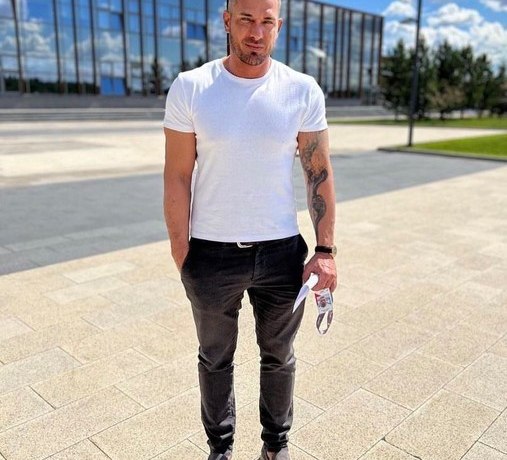 &laquo;Моему мужчине будет неприятно, если приму подарок&raquo;: девушка отбивается от ухаживаний Омарова