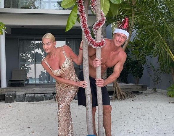 &laquo;Просил 12 миллионов на открытие бизнеса&raquo;: Анастасия Волочкова правдиво о разрыве с Сергеем