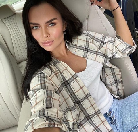 Виктории Романец прооперировали грудь