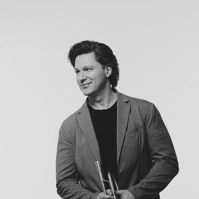 Вадим Эйленкриг поздравит женщин в БЗК с Eilenkrig Crew