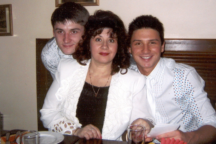 Валентина Викторовна до сих пор не может сдержать слез, когда речь заходит об умершем сыне