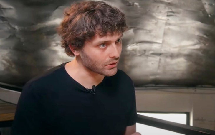 Красильщик ответил Собчак и Ивлеевой, которые осудили его статью в New York Times о провале целой на