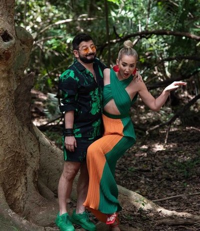 Ольга Бузова и Валя Карнавал спаслись от урагана на &laquo;Звездах в Африке&raquo;. Площадка шоу разрушена