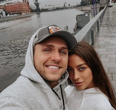 &laquo;Волновался как мальчишка&raquo;: Влад Соколовский сделал предложение матери своего сына на Бали