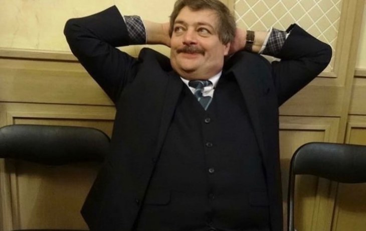 Дмитрий Быков: &laquo;Пробовал виагру. Хочется доказывать молодой жене, что я еще на что-то способен&raquo;