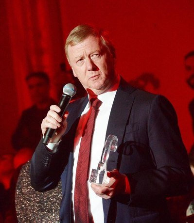 Где сейчас Чубайс: первое фото политика, улетевшего из России