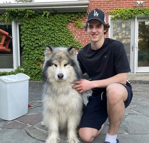 Больного раком мозга хоккеиста Родиона Амирова отказались оперировать в Финляндии