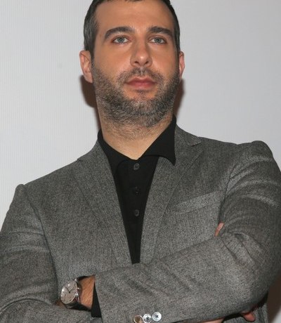 Купил за 400 миллионов, продает за 150. Иван Ургант в три раза снизил цену на дом в элитном поселке