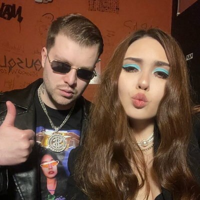 Рецензия: &laquo;100 личных плейлистов: GSPD & Dead Blonde&raquo;. Попса с фигой в кармане