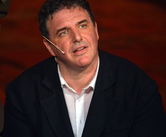 Смерть ему к лицу? Смешное фото Максима Виторгана в гробу из сериала &laquo;Люся&raquo;