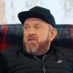 Константин Ивлев закрыл &laquo;AgentShow&raquo; Насти Ивлеевой за семью, двор и оливье