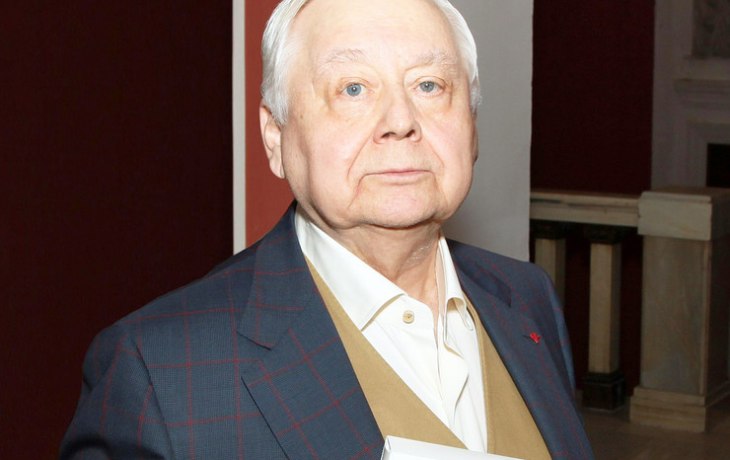 Любовницы и обиды детей: громкие скандалы в жизни Олега Табакова