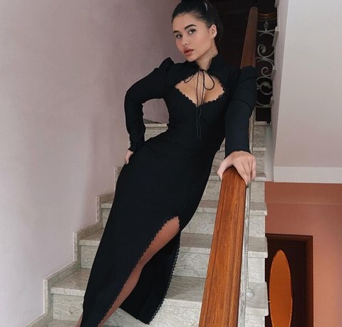 &laquo;Онемело тело, пропал слух&raquo;: Катя Голышева попала в больницу после удара молнии