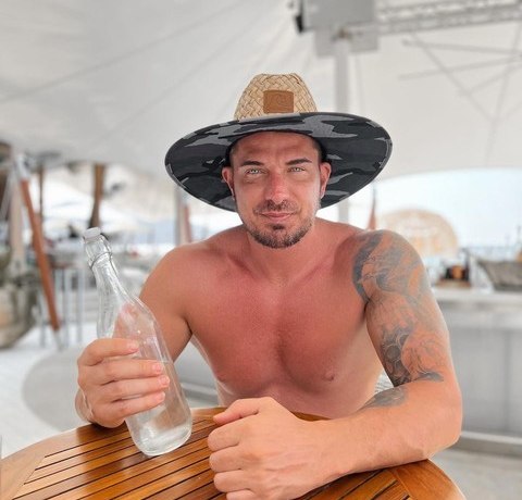 &laquo;Время никого не щадит&raquo;: Курбан Омаров ответил на хейт своего внешнего вида