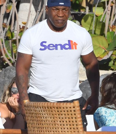 Майк Тайсон избил до крови попутчика в самолете &ndash; видео