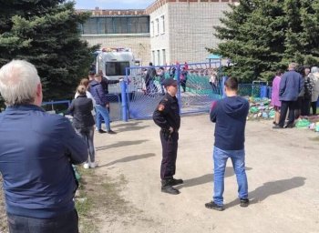 Лечился в психушке, любил оружие, убил соседа до расправы в садике. Что известно об ульяновском стре