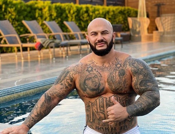 Пьяные тусовки с девушками в прошлом! Джиган празднует 37-летие в кругу жены и детей