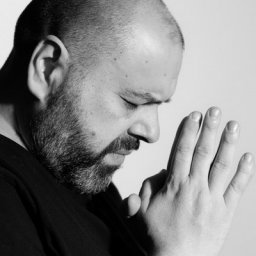 Максим Фадеев выпустил песню для тех, кто ждет