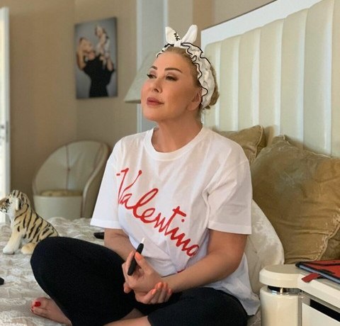 «Я ее не трачу»: Любовь Успенская о том, за какие заслуги получает пенсию в Америке «Я ее не трачу»: Любовь Успенская о том, за какие заслуги получает пенсию в Америке