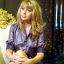 57-летняя Алена Апина в оранжевом боди похвасталась упругими формами