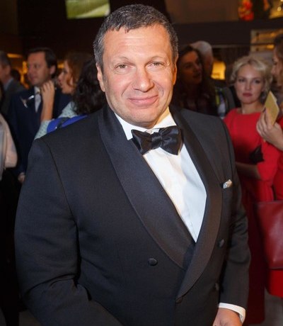 &laquo;Приличных слов нет!&raquo;: Владимир Соловьев отреагировал на афиши с Максом Барских по Москве