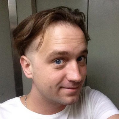 Денис Азаров ушел поста руководителя Театра Романа Виктюка Денис Азаров ушел поста руководителя Театра Романа Виктюка