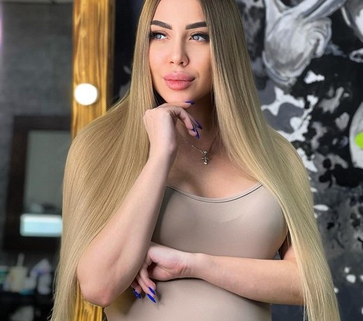 Алену Рапунцель выписали из роддома