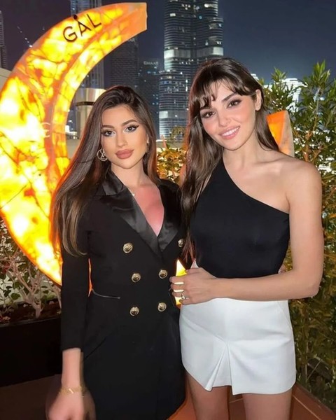 Актриса успела и поработать, и встретиться с друзьями