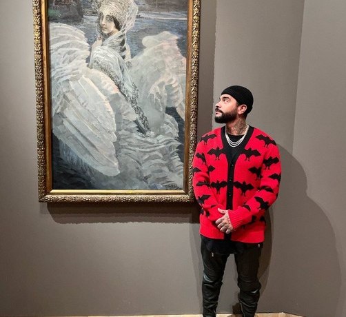 Одежда для неудачниц! 10 секси-образов новой девушки Тимати