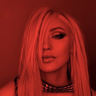 Блондинка Ксю рассказала о подлетном времени для &laquo;не Кремля&raquo;
