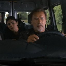 Арнольд Шварценеггер спасает мир вместе с дочерью в трейлере &laquo;Фубара&raquo;